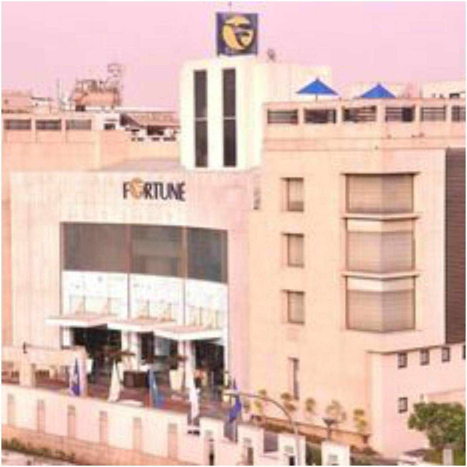 Fortune Sector 27, Noida - Member Itc Hotels' Group Kültér fotó