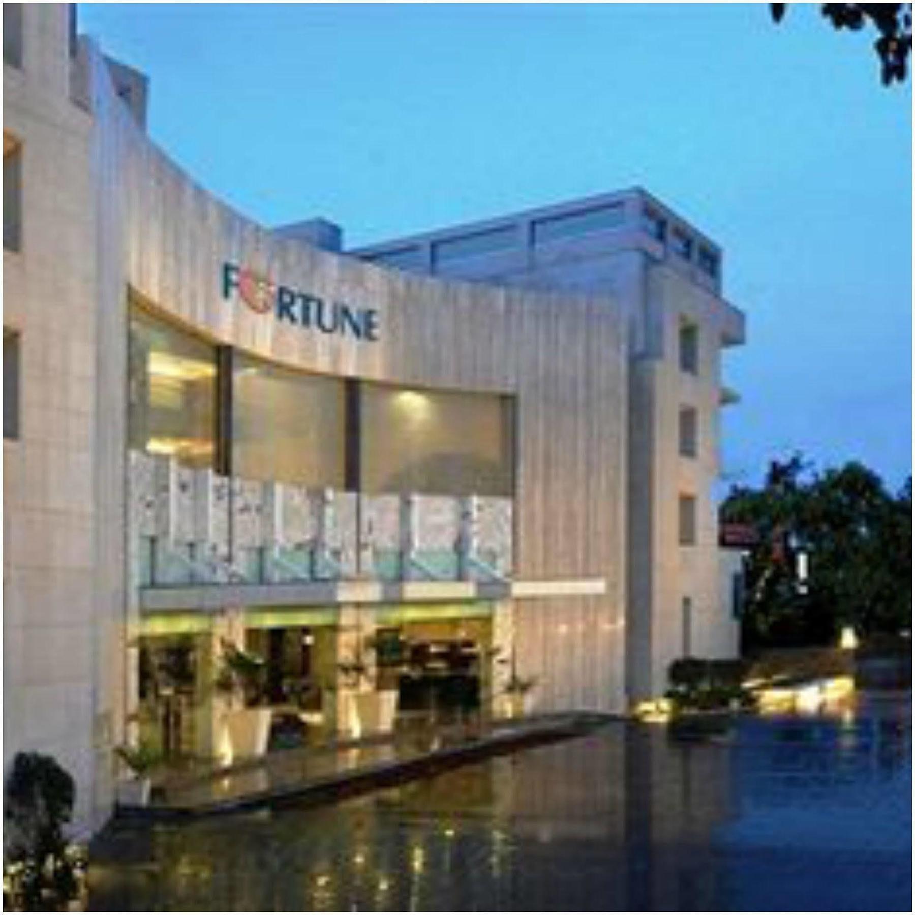 Fortune Sector 27, Noida - Member Itc Hotels' Group Kültér fotó
